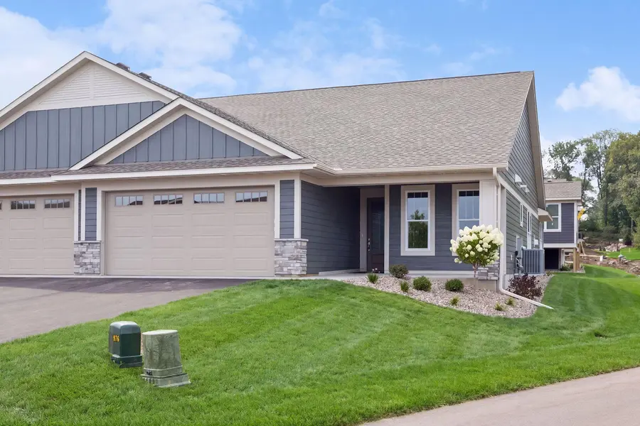 2915 Thompson DR, River Falls, WI 54022