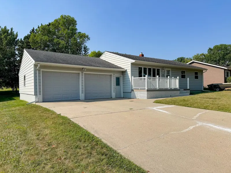 518 E Saint Charles AVE, Fergus Falls, MN 56537