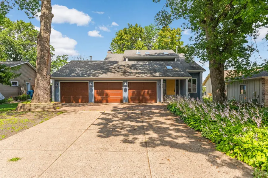 1407 Bay Point DR SE, Forest Lake, MN 55025