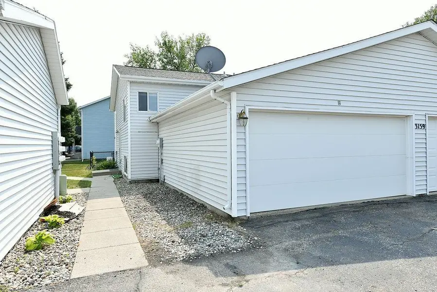 3159 17th ST S #B, Fargo, ND 58103