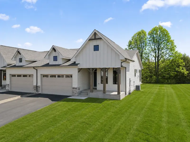 20 Palomino CT, Hudson, WI 54016