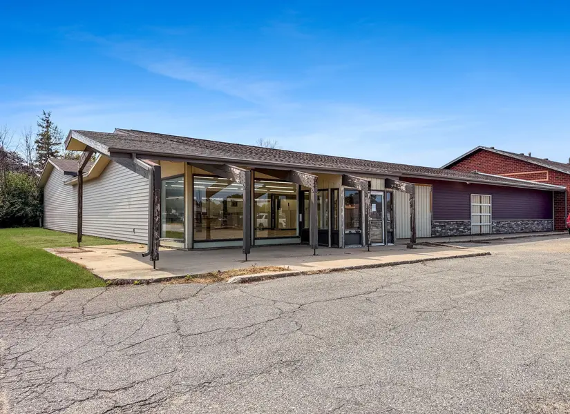849 10th ST, Worthington, MN 56187