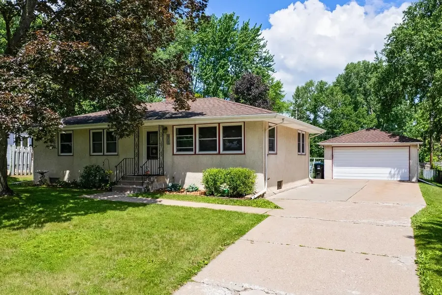 1843 Grant RD, Arden Hills, MN 55112