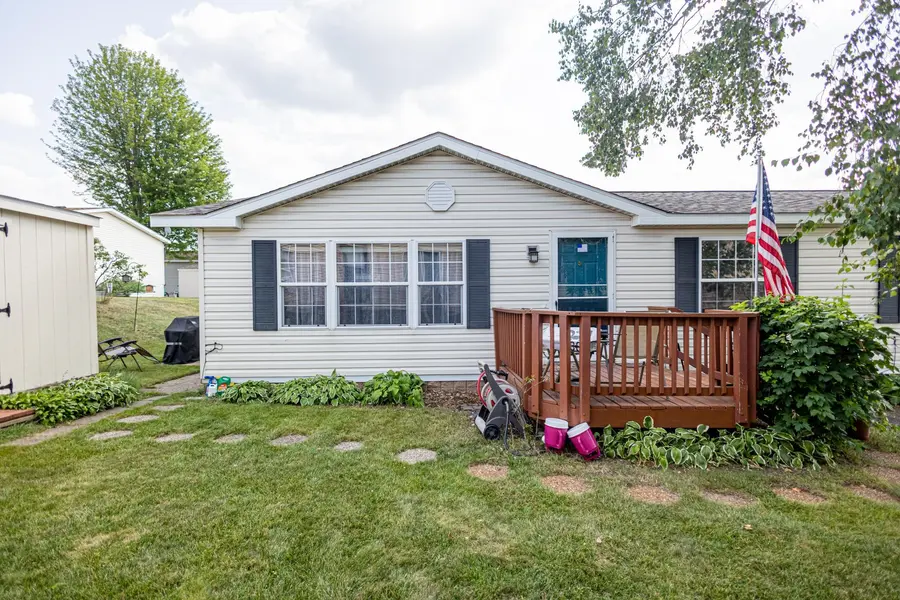 1390 Birchview Drive, Maplewood, MN 55119