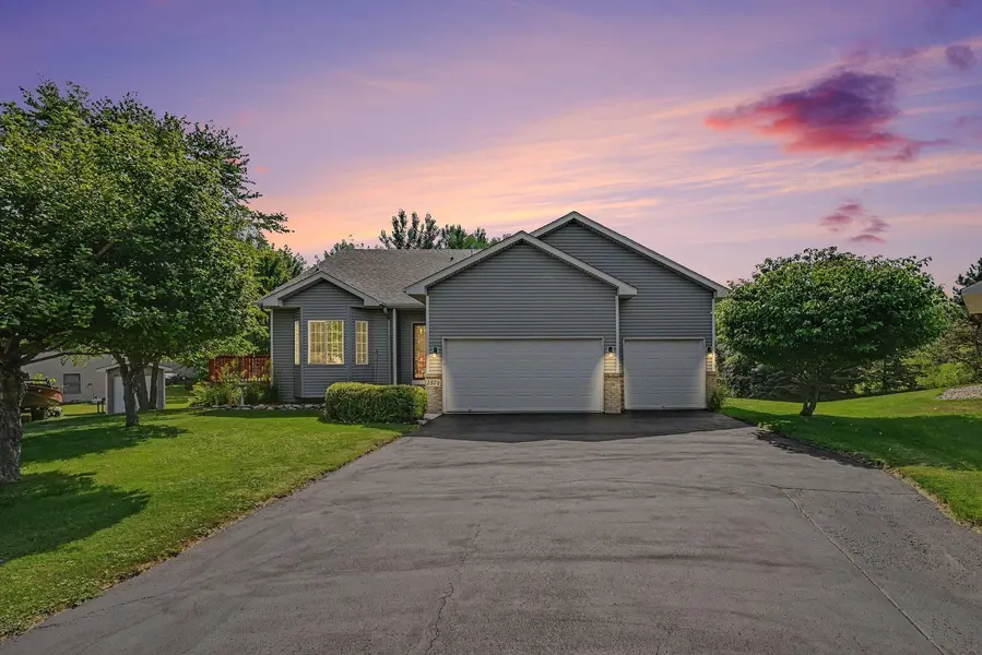 1374 Waters WAY, Watertown, MN 55388