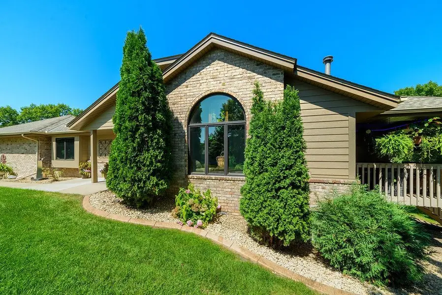 14346 Embassy WAY, Apple Valley, MN 55124