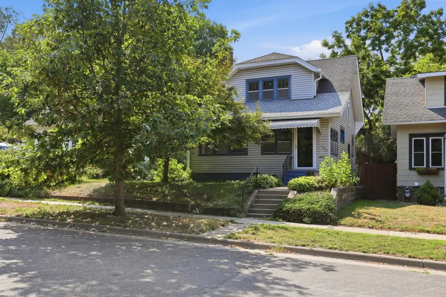789 Fairview AVE N, Saint Paul, MN 55104