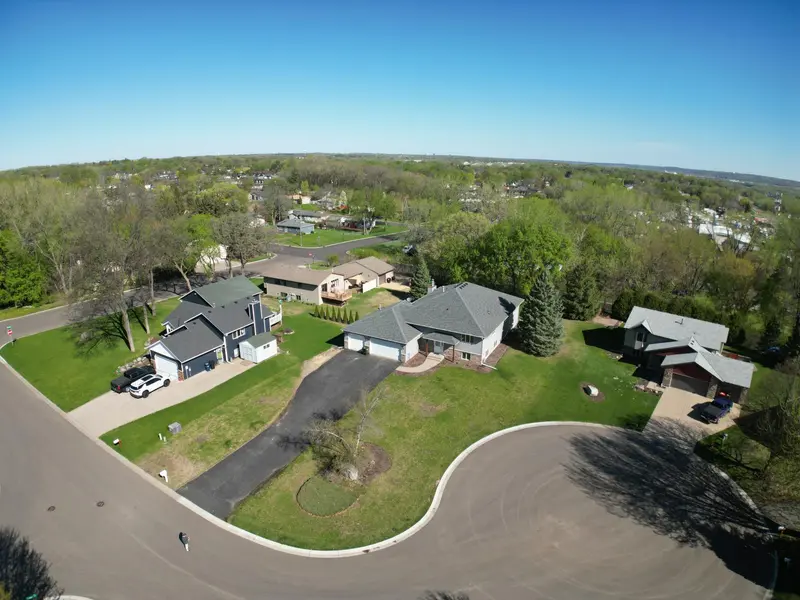 7818 Davidson CT, Inver Grove Heights, MN 55076