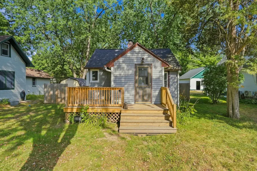 518 N Pearl ST, River Falls, WI 54022