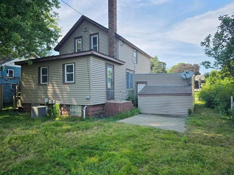 706 E 3rd ST, Fairmont, MN 56031