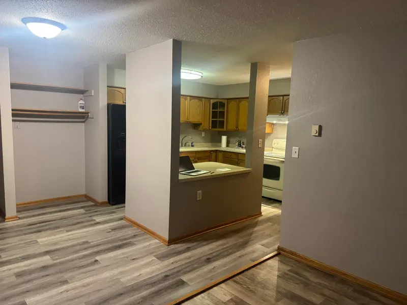 221 Grand AVE W #306, South Saint Paul, MN 55075