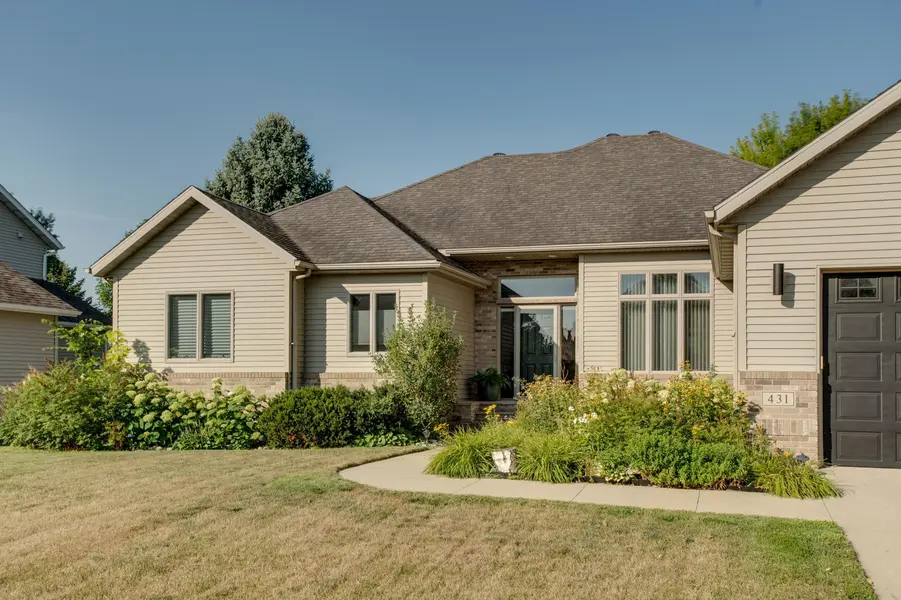 431 Clearview CT, Moorhead, MN 56560