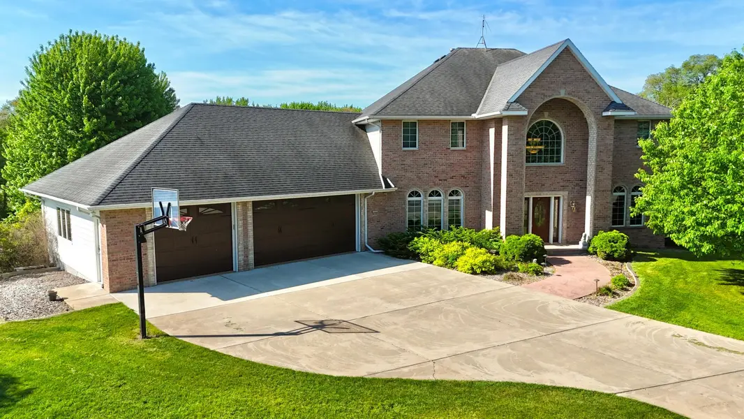 1908 25th ST S, Saint Cloud, MN 56301