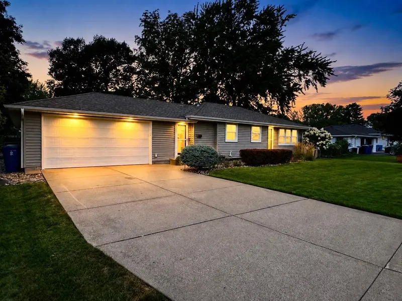 10118 Park AVE S, Bloomington, MN 55420