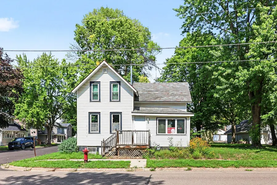 401 Oak AVE SE, Montgomery, MN 56069