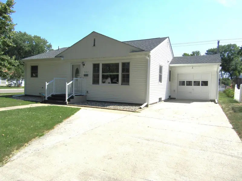 302 S 12th ST, Montevideo, MN 56265