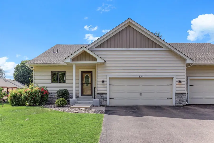 2061 Cardinal Glen RD, North Saint Paul, MN 55109