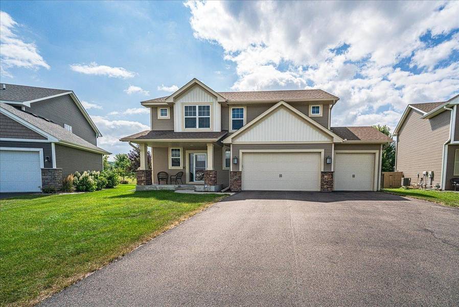 1968 Eagle Ridge LOOP, Shakopee, MN 55379