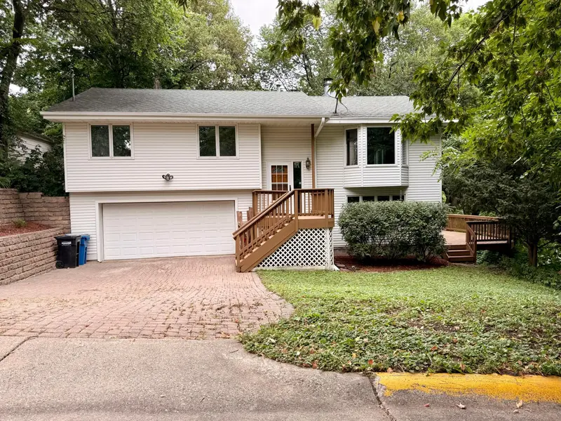 5224 Seabury RD, Mound, MN 55364