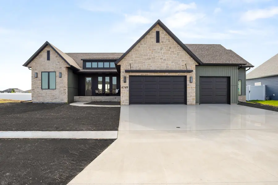 4749 11th ST W, West Fargo, ND 58078