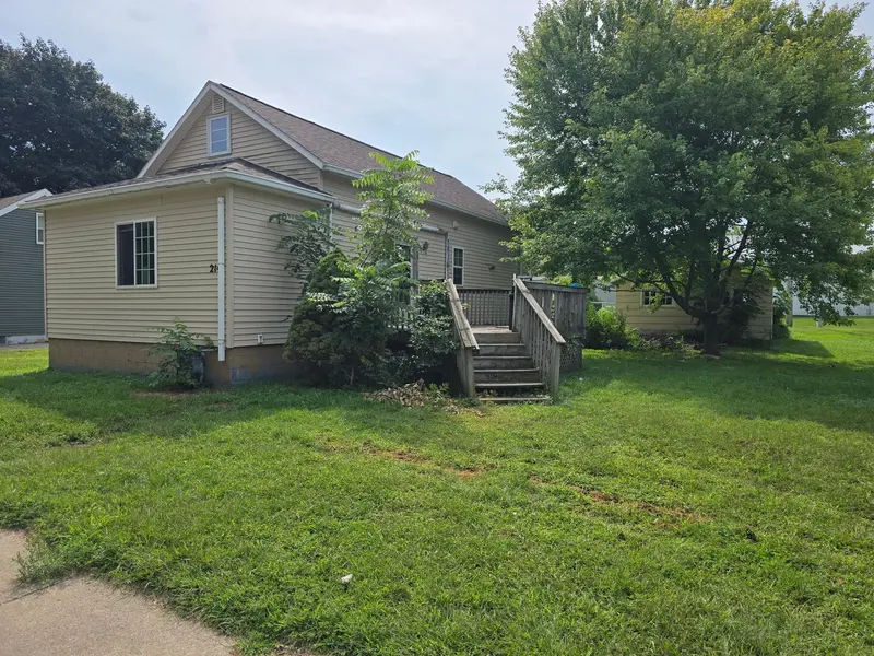 214 E 8th ST, Fairmont, MN 56031