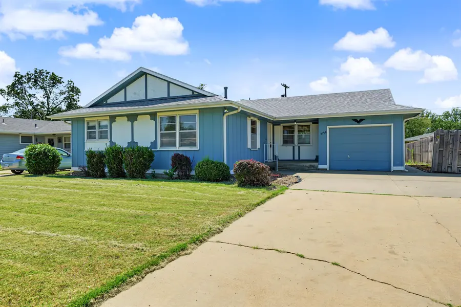 2158 Kensington Rd, Salina, KS 67401
