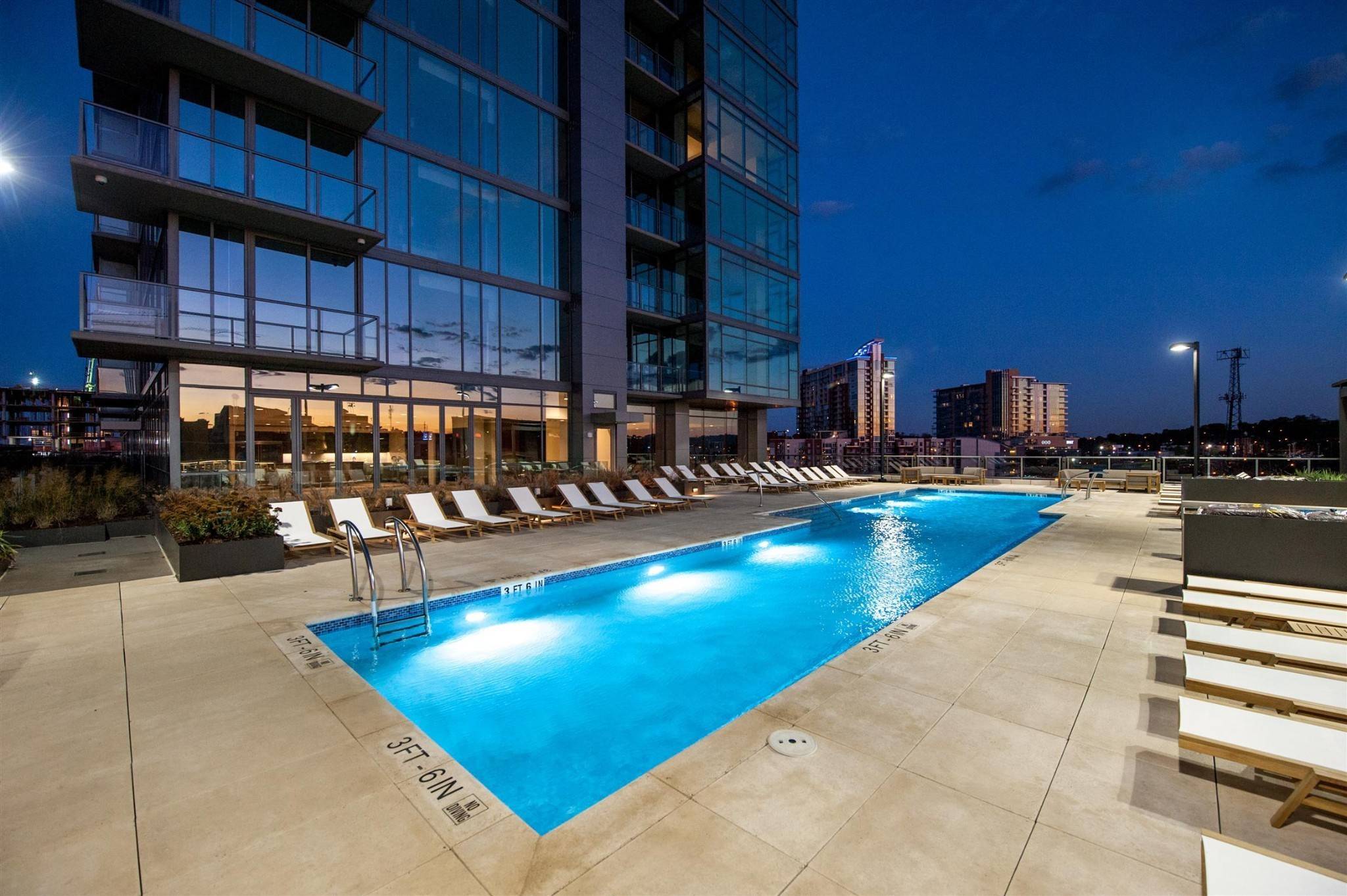 1212 Laurel St #1512, Nashville, TN 37203