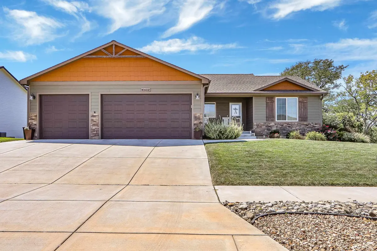 8610 William DR, Manhattan, KS 66502