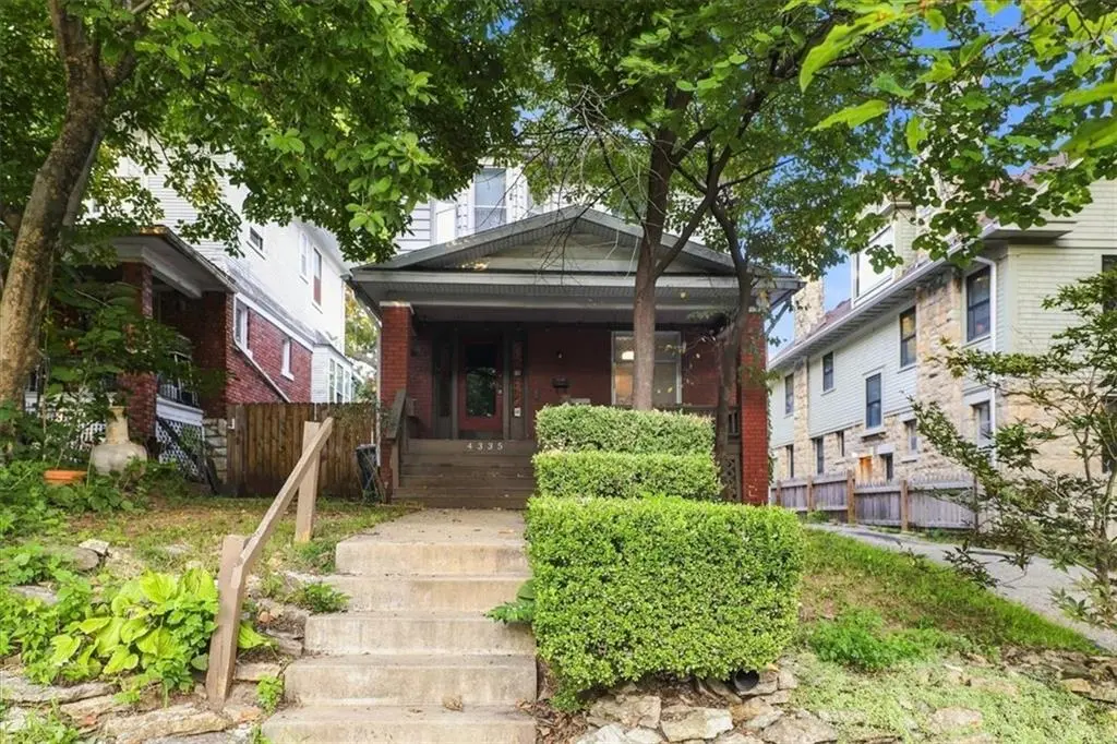 4335 Campbell ST, Kansas City, MO 64110