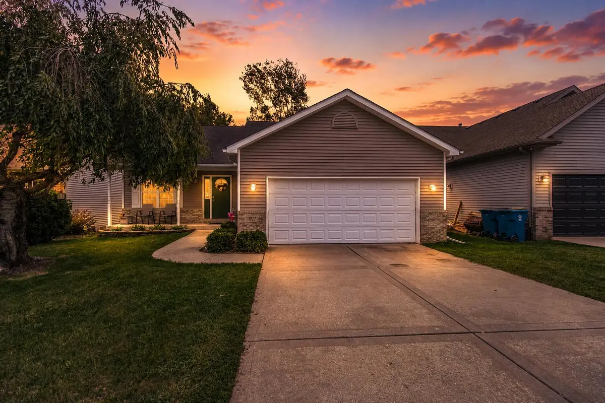 1927 Cory Lane, Chesterton, IN 46304