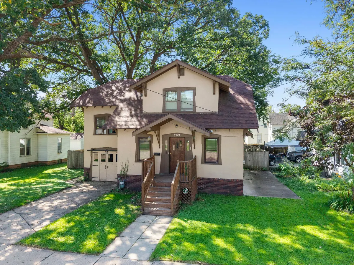 709 10th ST NE, Austin, MN 55912