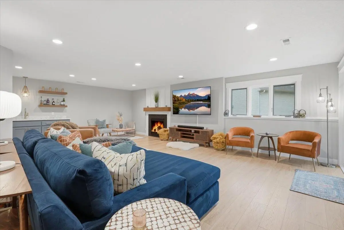 1647 Valley Quail DR, River Falls, WI 54022