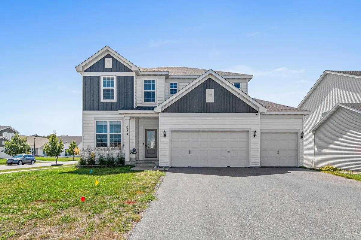 9774 Ambrose RD, Woodbury, MN 55129