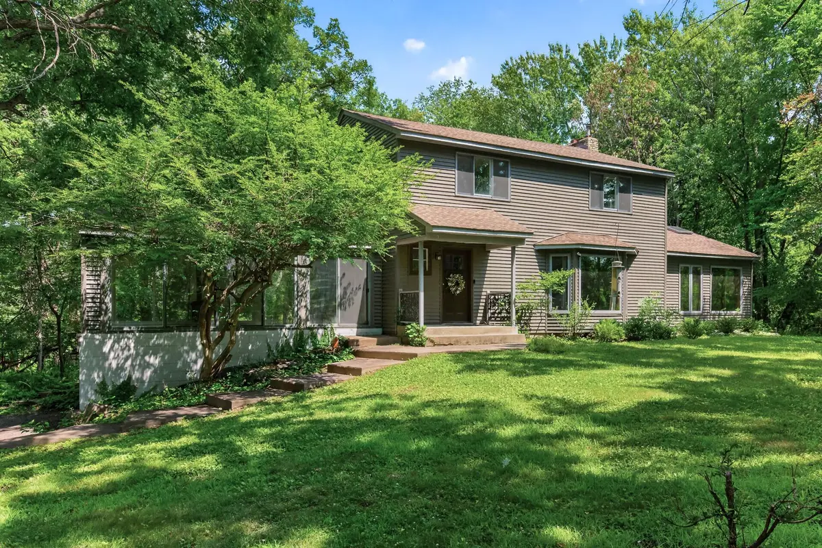 22 Eagle Ridge RD, North Oaks, MN 55127