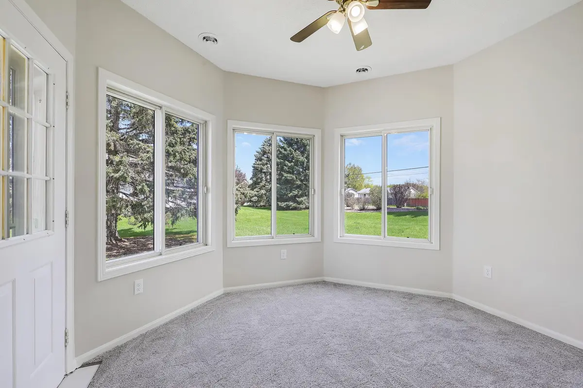 7592 Hinton Park AVE S, Cottage Grove, MN 55016