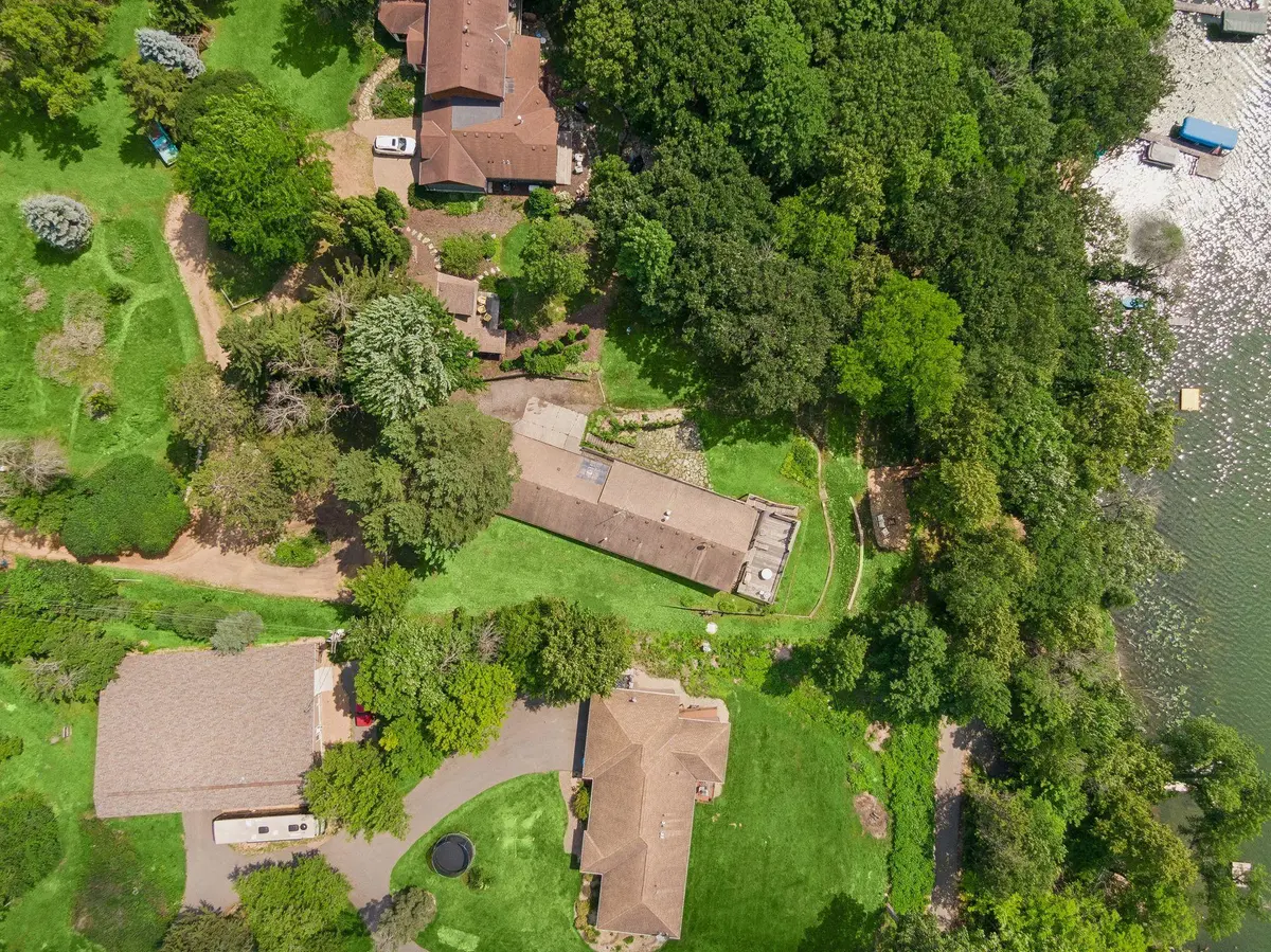 7080 Rolling Acres RD, Excelsior, MN 55331