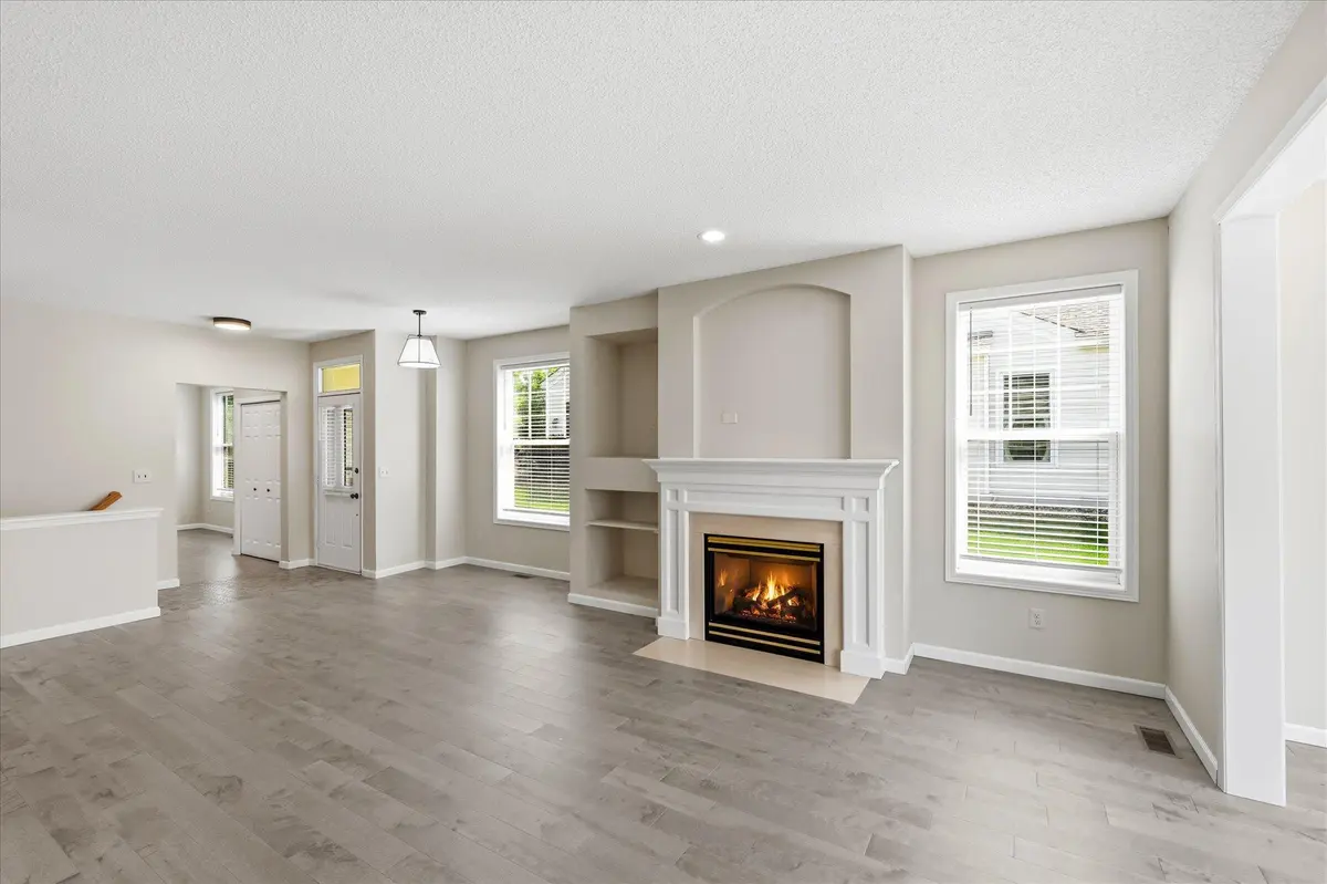 5818 Prairie Ridge DR, Shoreview, MN 55126
