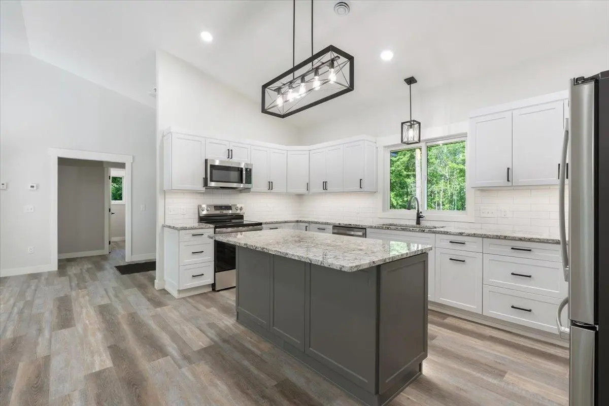 1622 Maplewood Ridge RD, East Gull Lake, MN 56401