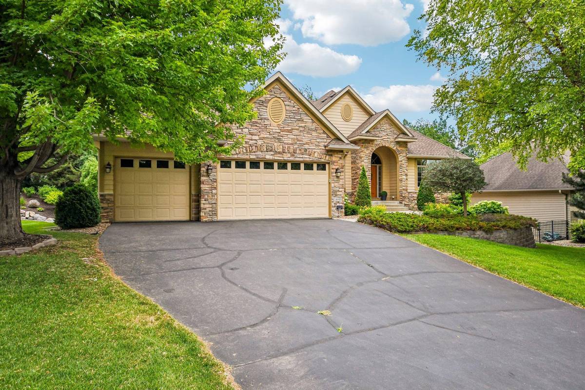 14043 Kings CT, Savage, MN 55378