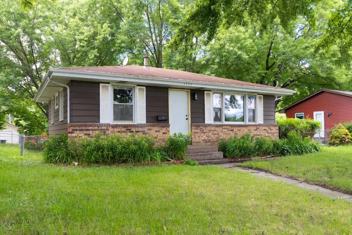 1557 Dale ST N, Saint Paul, MN 55117