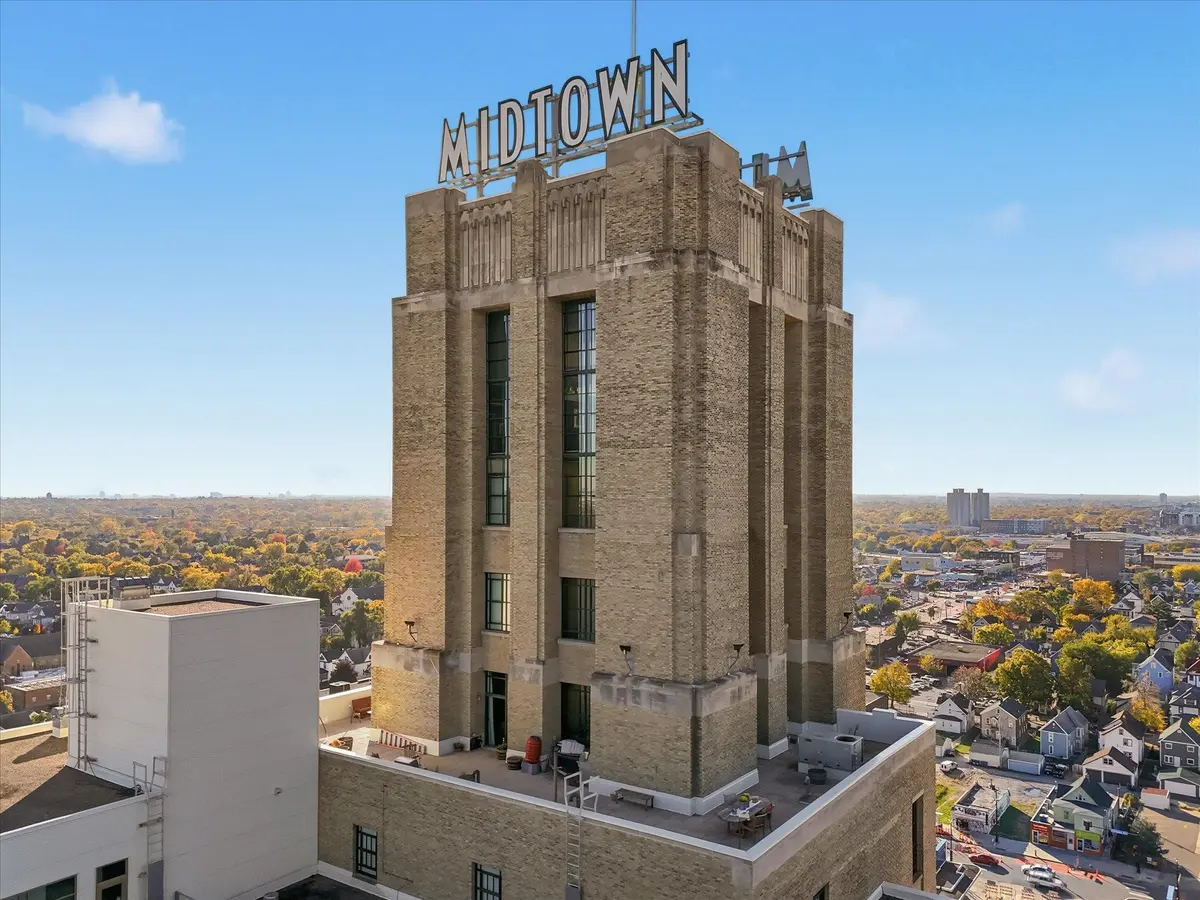 2929 Chicago AVE #1002, Minneapolis, MN 55407
