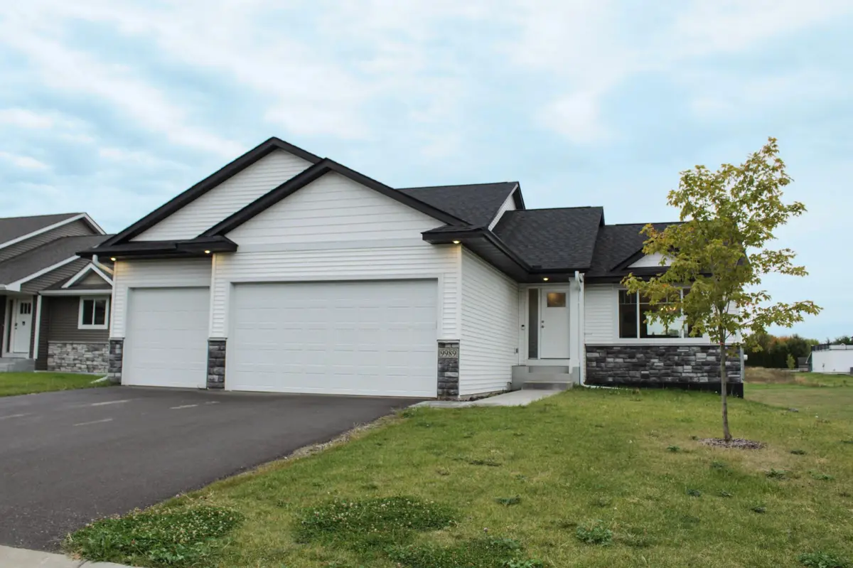 9989 14th CIR NE, Saint Michael, MN 55376