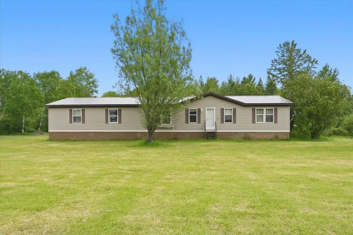 4612 E Valley Brook RD, Superior, WI 54880