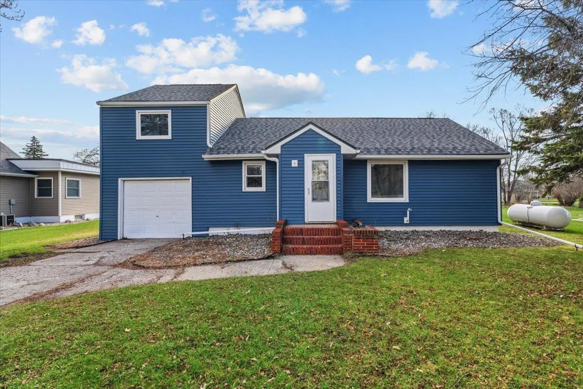 515 5th ST, Wyndmere, ND 58081