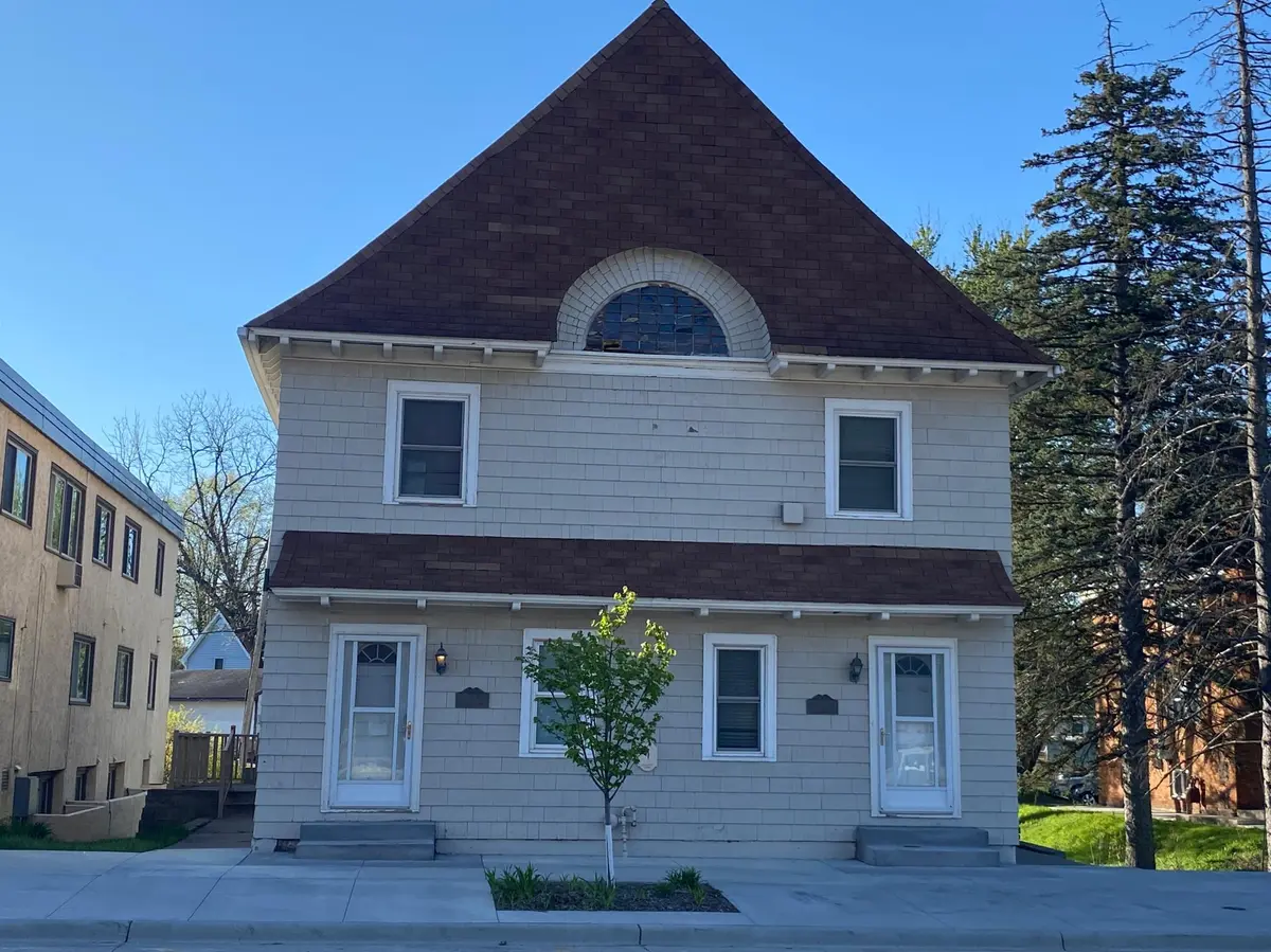 2506 7th AVE E, North Saint Paul, MN 55109