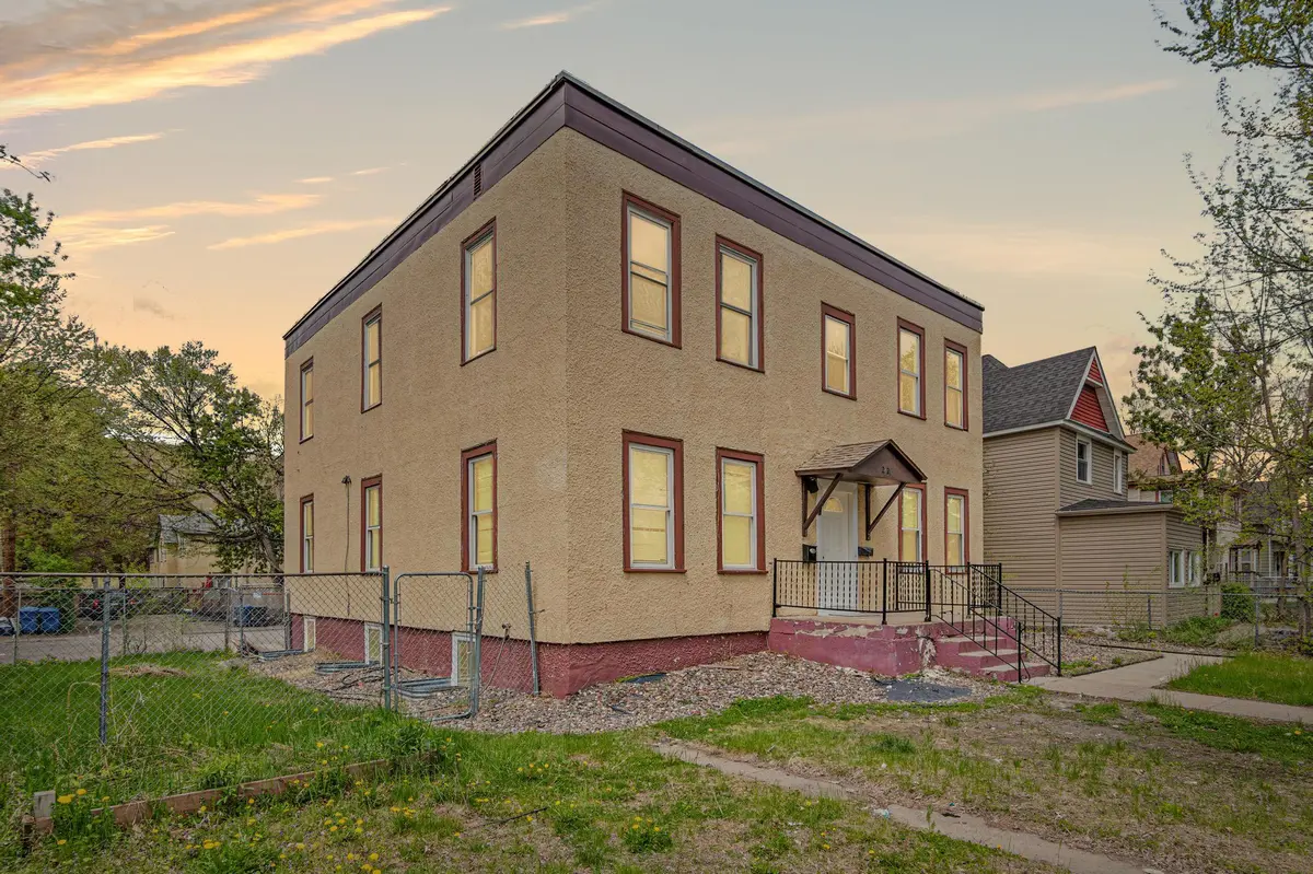 2820 12th AVE S, Minneapolis, MN 55407
