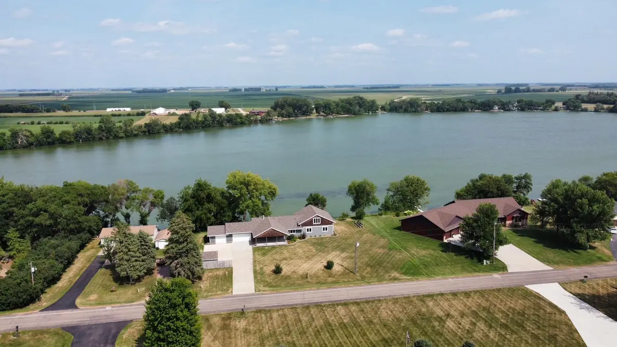 912 S Lafayette AVE, Fulda, MN 56131
