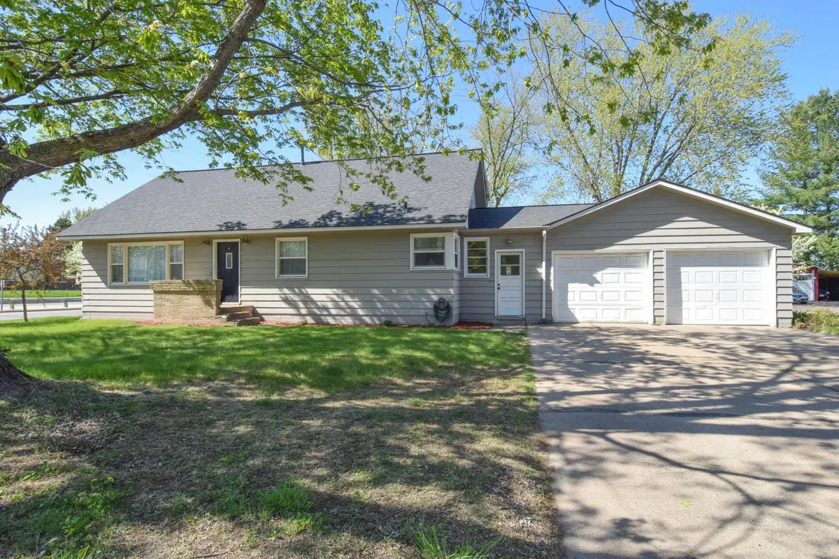 223 Heritage BLVD NW, Isanti, MN 55040