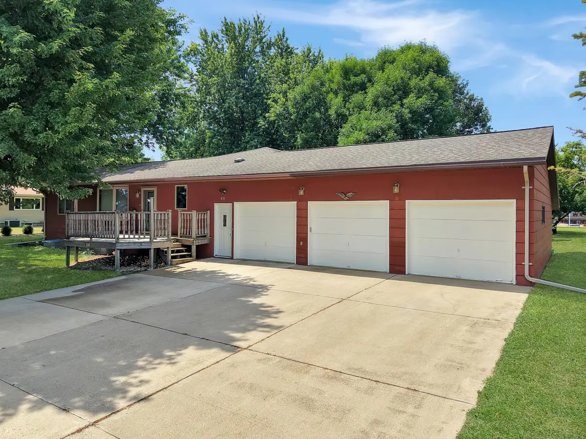431 Spring ST, Tracy, MN 56175