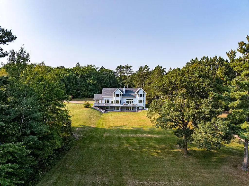 3168 Pioneer RD, Barnum, MN 55707
